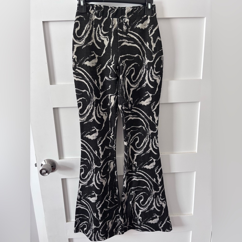 Rue21 Monochrome Swirl Flare Pants